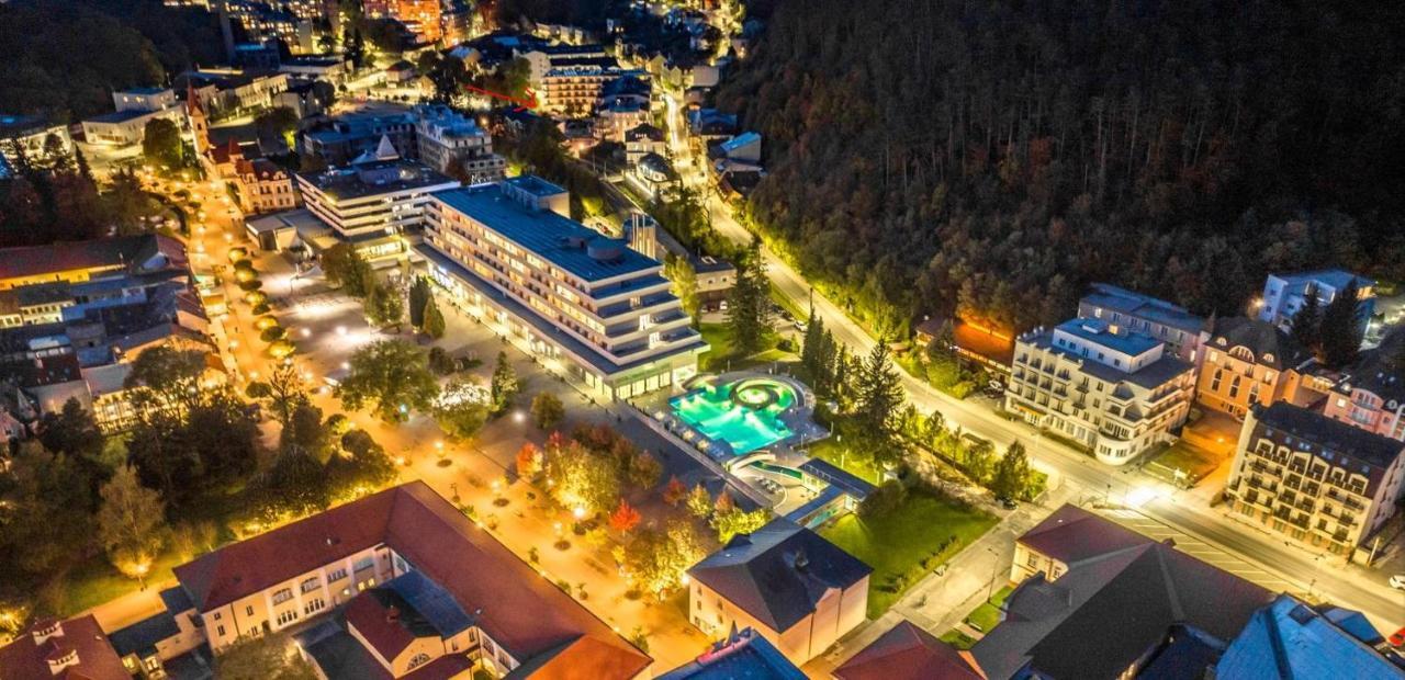 Aparthotel Kristoff Plaza Trencianske Teplice Trenčín Exteriér fotografie